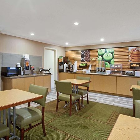 La Quinta Inn By Wyndham Auburn Worcester Екстер'єр фото