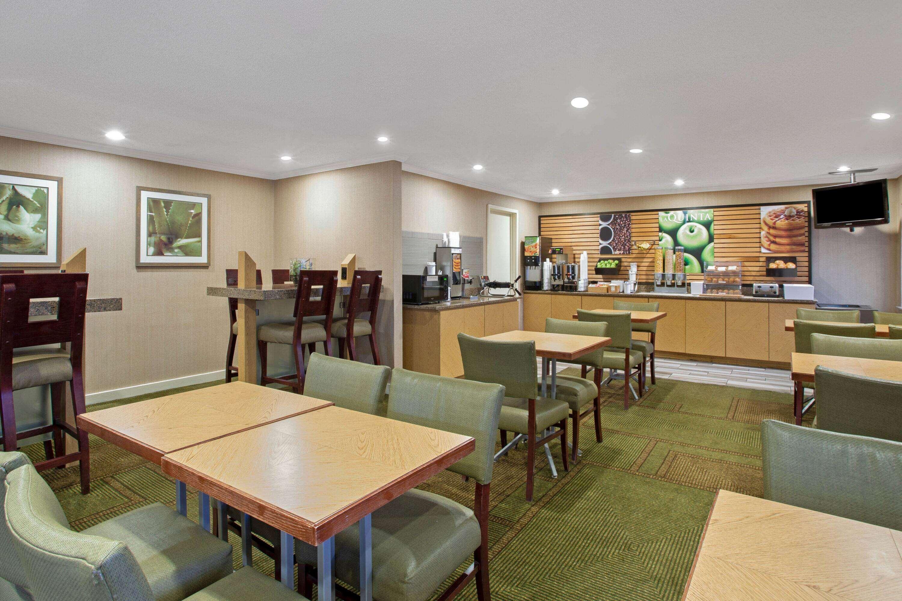 La Quinta Inn By Wyndham Auburn Worcester Екстер'єр фото