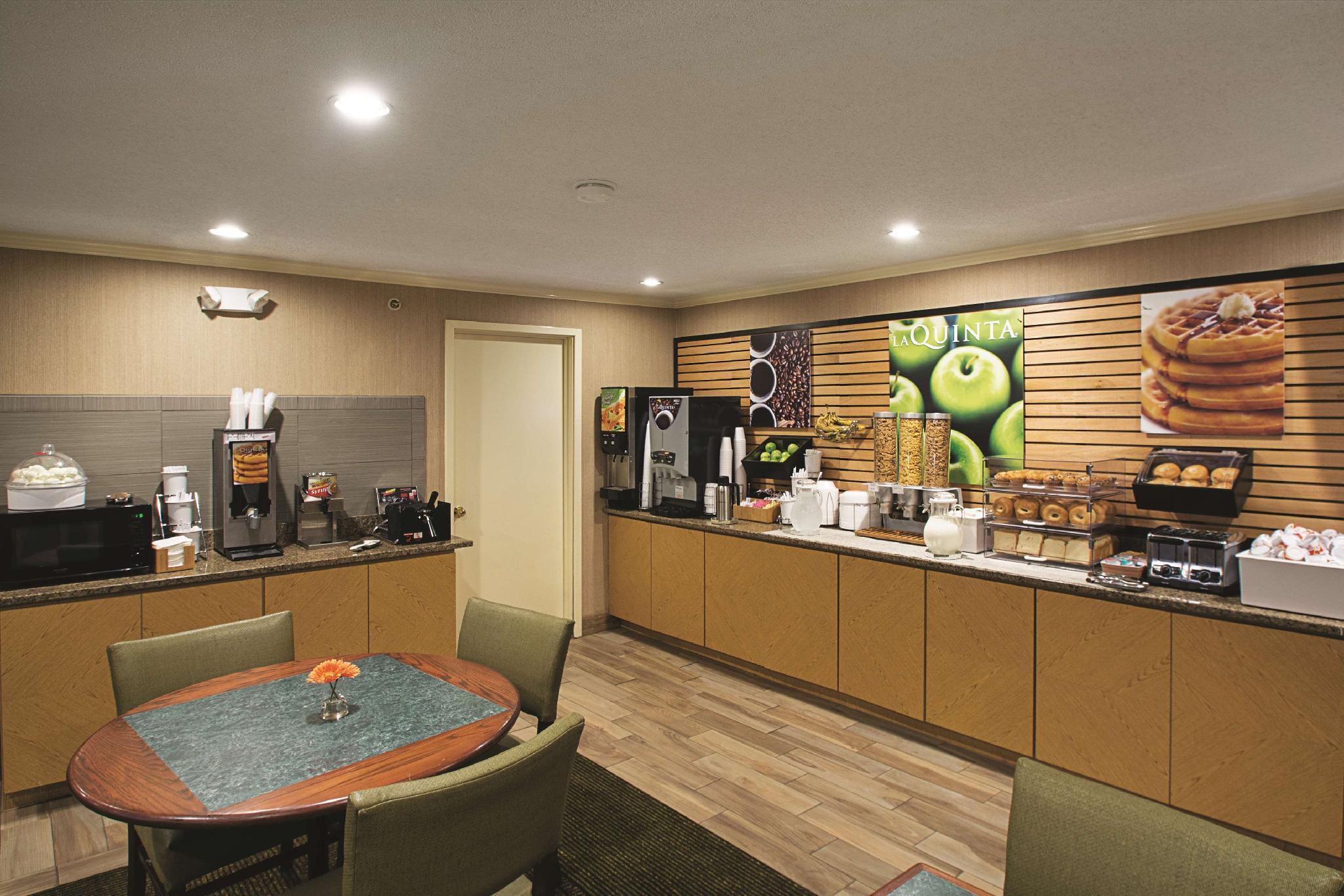 La Quinta Inn By Wyndham Auburn Worcester Екстер'єр фото