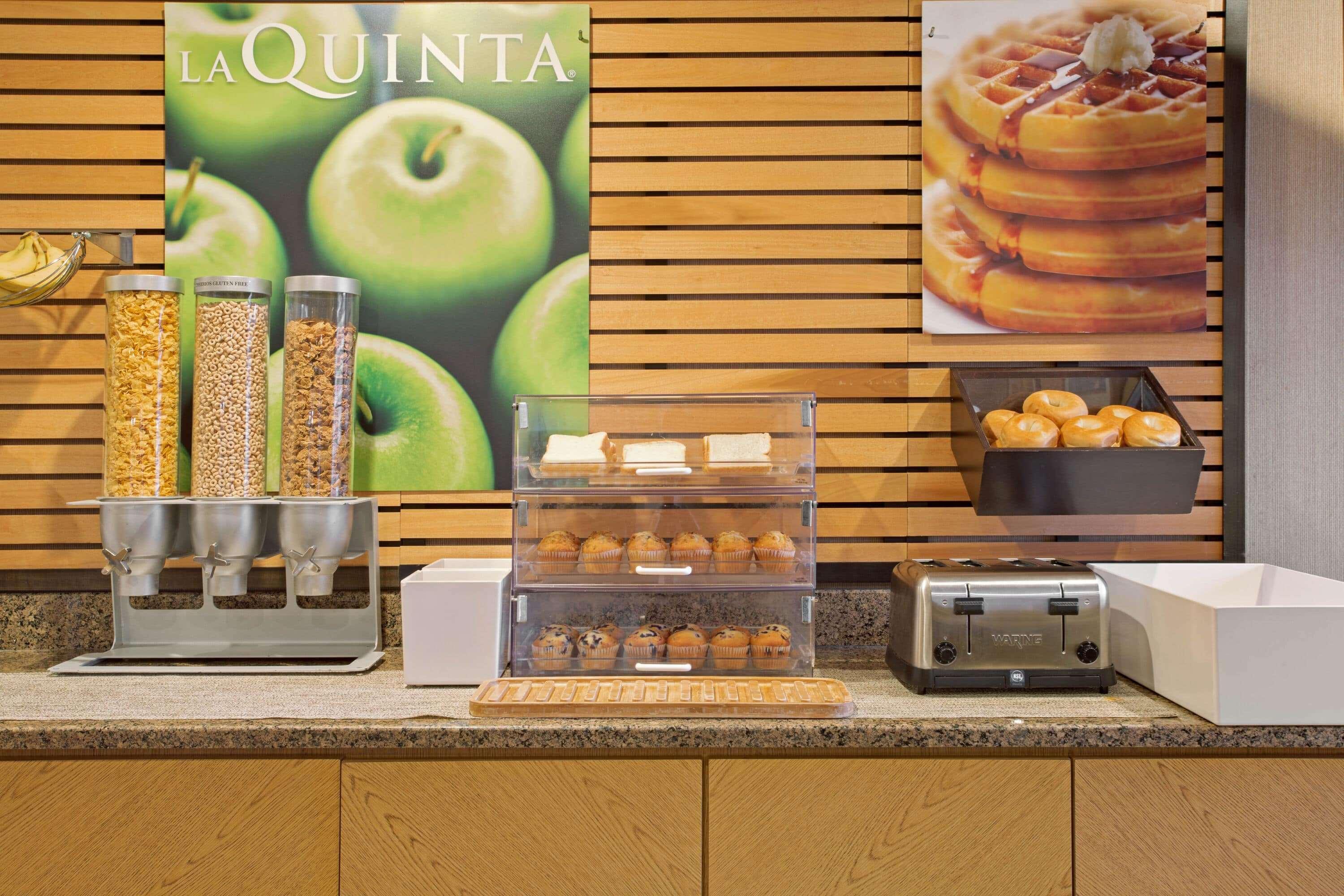 La Quinta Inn By Wyndham Auburn Worcester Екстер'єр фото