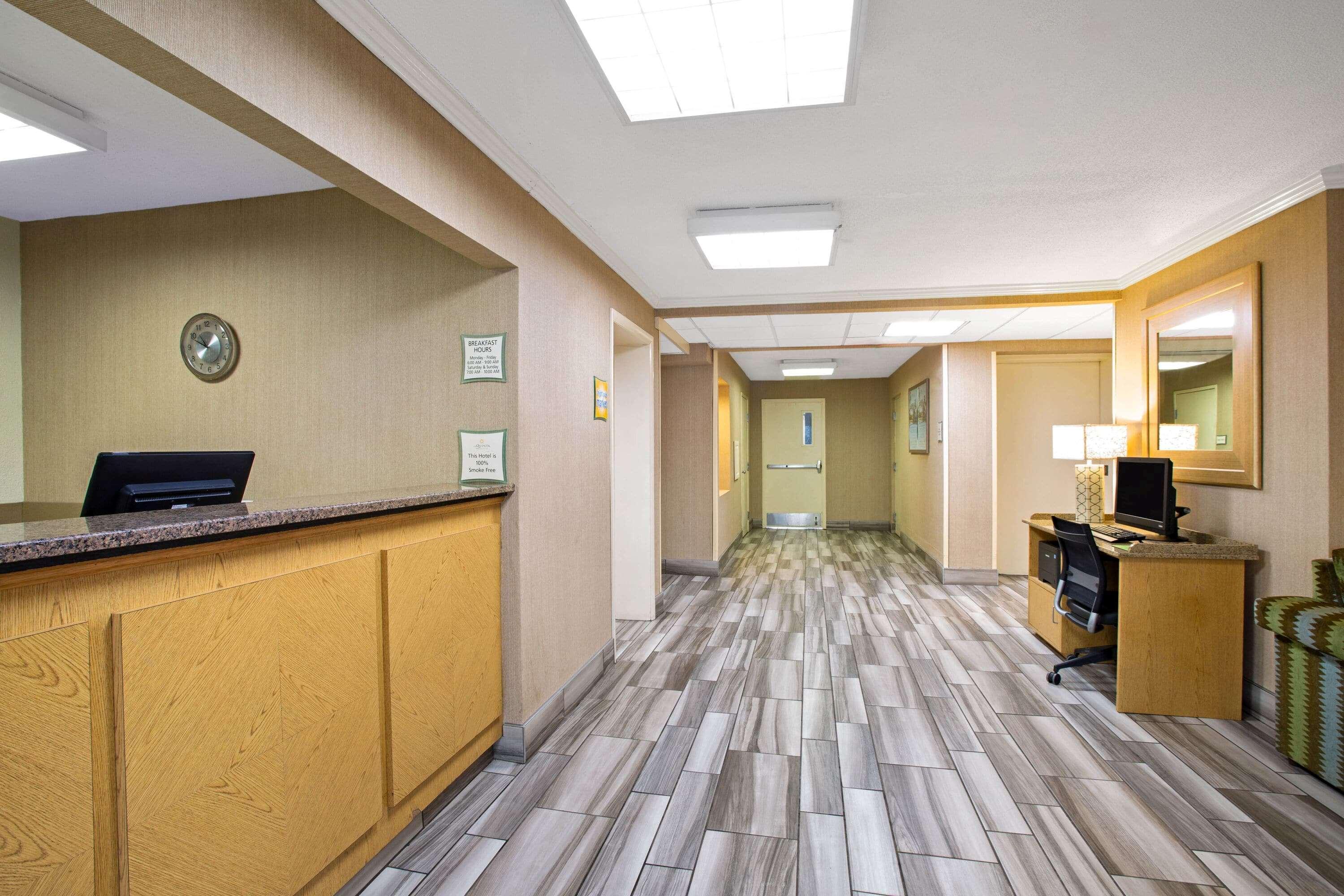 La Quinta Inn By Wyndham Auburn Worcester Екстер'єр фото