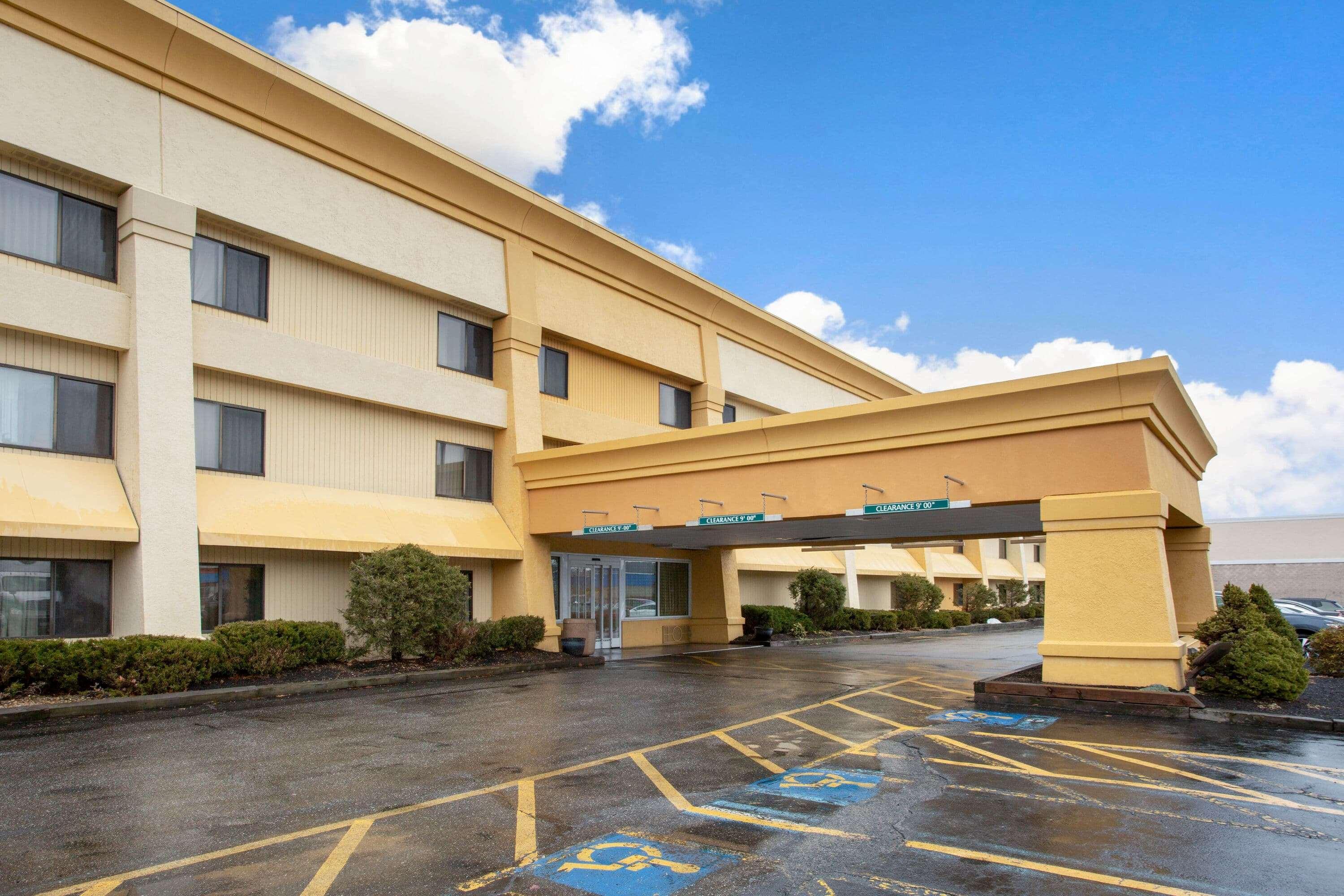 La Quinta Inn By Wyndham Auburn Worcester Екстер'єр фото